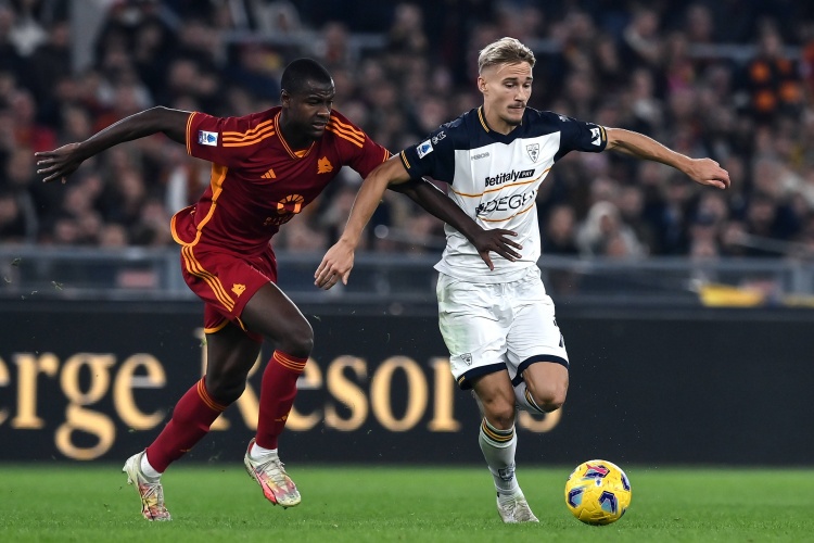 乐鱼体育平台-每体：巴萨关注26岁科特迪瓦后卫恩迪卡，罗马标价4500万欧